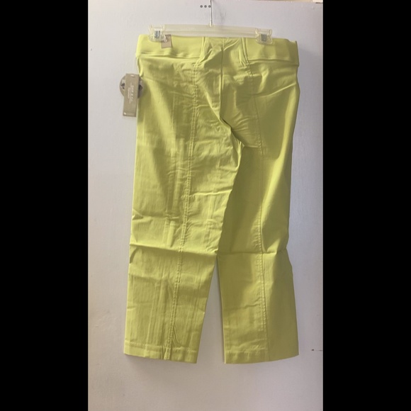 Bengaline Pull On Capri - Picture 4 of 5